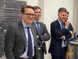 Joel_Mesot's tweet photo. Ein grosser Dank an die parlamentarische EFTA/EU-Delegation aus der Schweiz und Europa für ihren Besuch an der @ETH. Unsere Take-Home-Message war nicht neu: Eine Vollassoziierung zu #HorizonEurope💪stärkt💪die🇨🇭und 🇪🇺! https://t.co/1hN4zYR3Wh