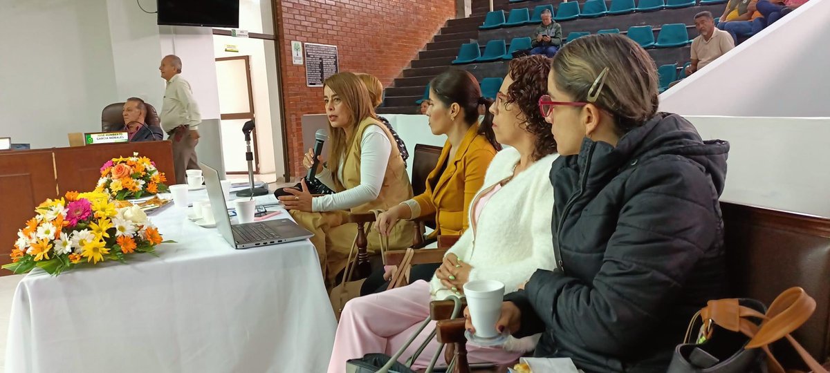 SecreDesarrollo's tweet photo. ¡Nuestro trabajo para garantizar mejor calidad de vida a los Dosquebradenses que más lo necesitan es imparable! #Dosquebradas es #EmpresadeTodos. https://t.co/qJYbzdSE3L