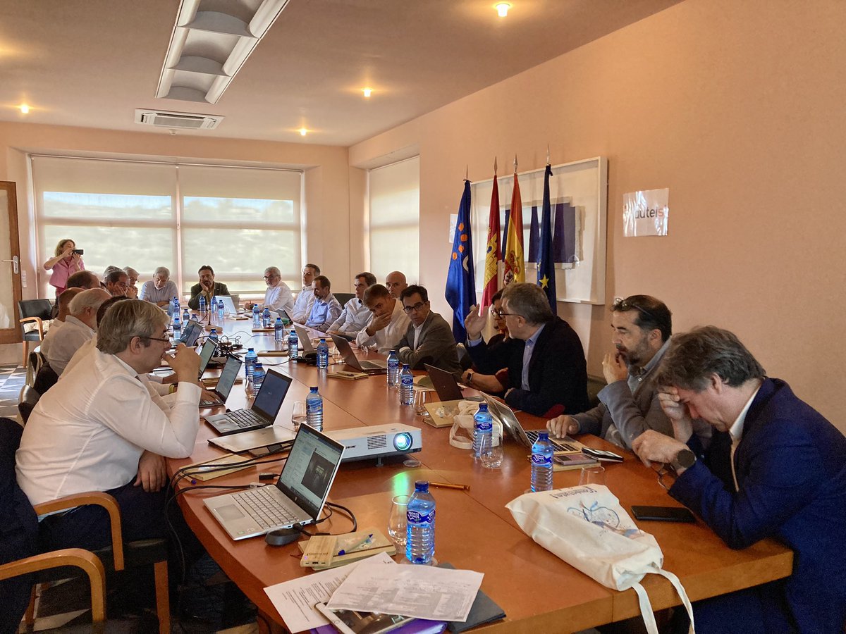 mortigosab's tweet photo. XXXIX Encuentro del GT de CCAA de @Autelsi con una interesante agenda de puesta en común, discusión y acuerdos en:
📌 Incentivos #5G
📌 Convocatoria #RETECH 🇪🇺
📌 Tecnologías Disruptivas #VR #NFT #Blockchain #IA #Metaverso
📌 Fondos #MRR (c.15) #PlanUNICO
@SEtelecoGob https://t.co/cK2pVcgg6G