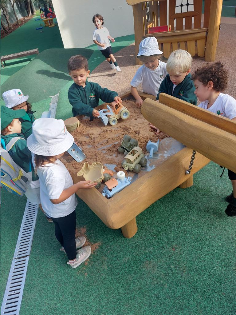 StJuliansEY's tweet photo. #StJuliansNursery students playing collaboratively in our renovated Foundation playground. https://t.co/4cyGB9Slv6