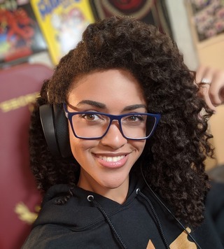 dts's tweet photo. Happy Birthday to @ChelseaBytes! ๐๐๐๐ฅณ
Itโs been such an exciting time seeing your growth and success and we are proud to be a partner in your Byte community! #happybirthday #dtsfreshmanclass #gaming #twitch #streamer https://t.co/x7xjnQrD3X
