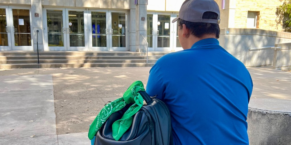 KState's tweet photo. You are never alone. #MentalIllnessAwarenessWeek 

Wildcats with a green bandana are equipped to help connect those struggling with mental health resources on campus and in the community. #KState https://t.co/ORI4t9Mqpk