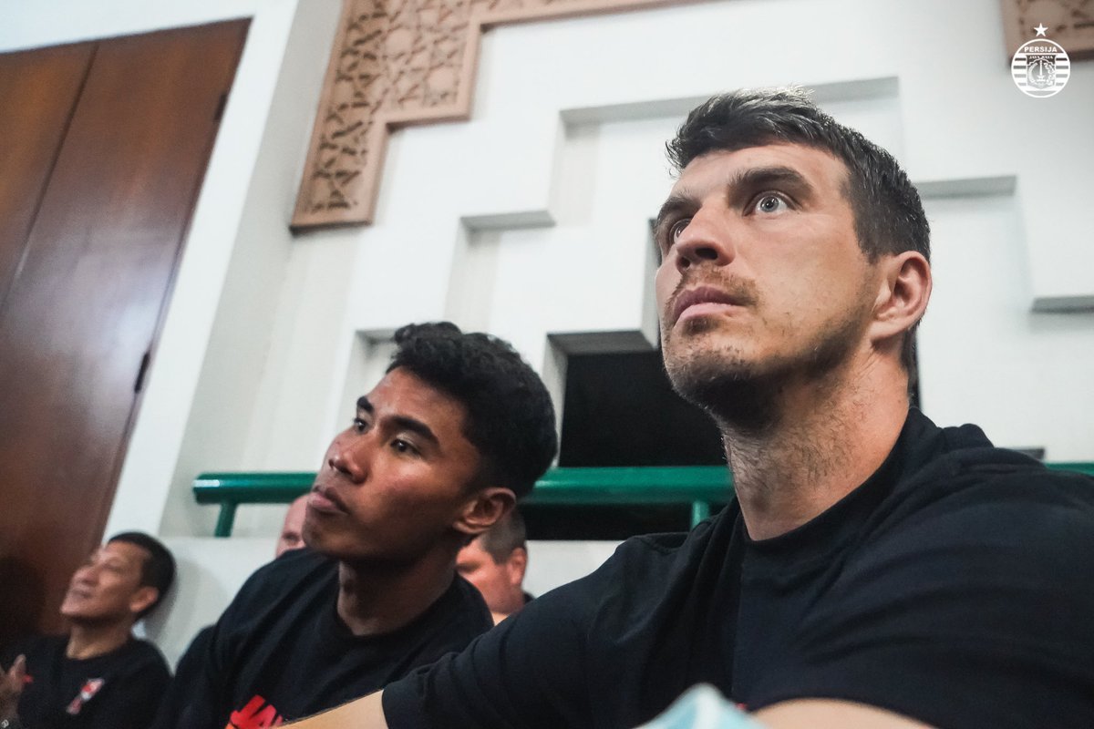 Semoga doa dan niat baik ini tersampaikan dengan lapang kehadirat-Nya, amiin 🤲

#PrayForKanjuruhan #PersijaJakarta