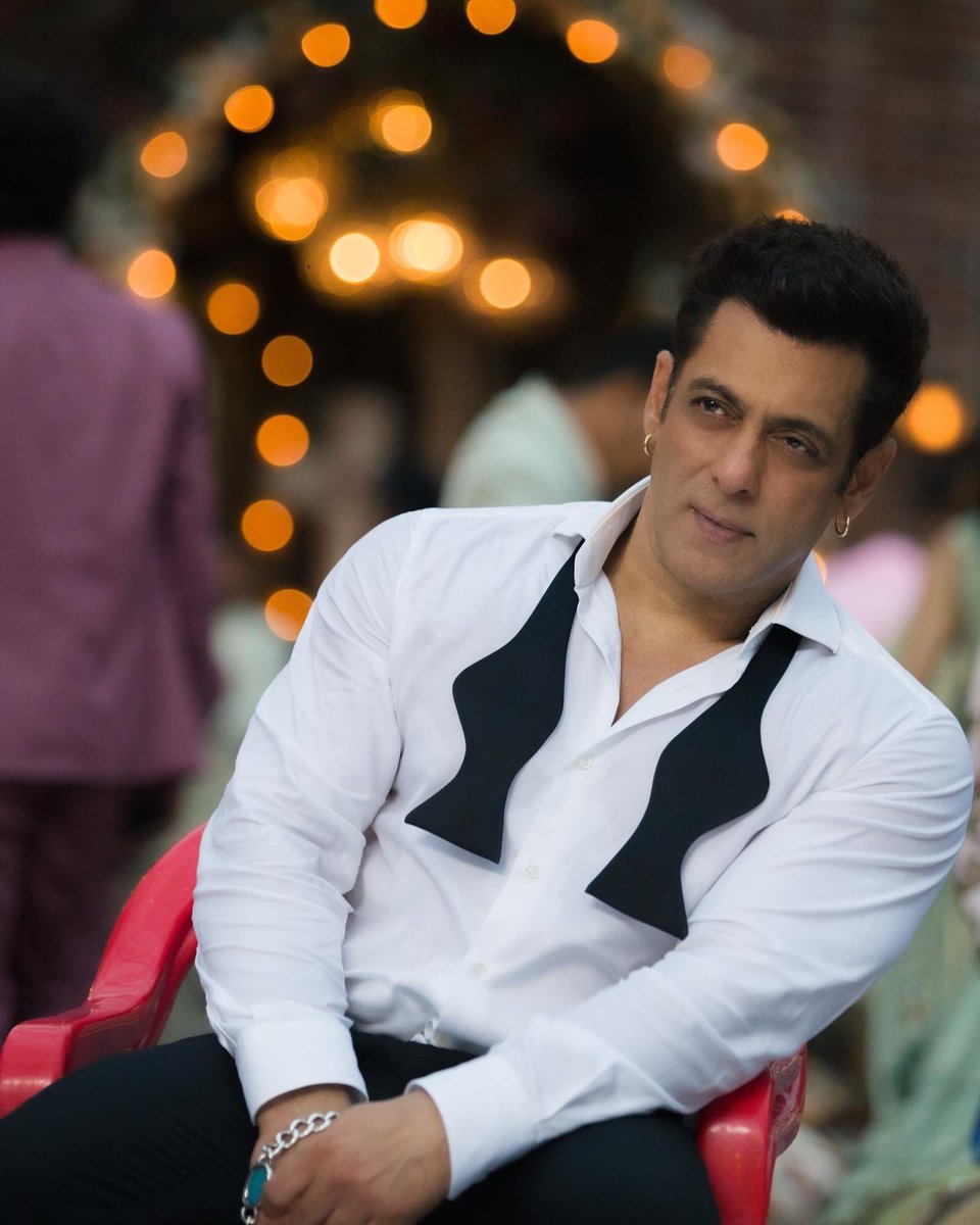 BeingSalmanKhan's tweet photo. For a rainy day …. https://t.co/4UBJw0byOh