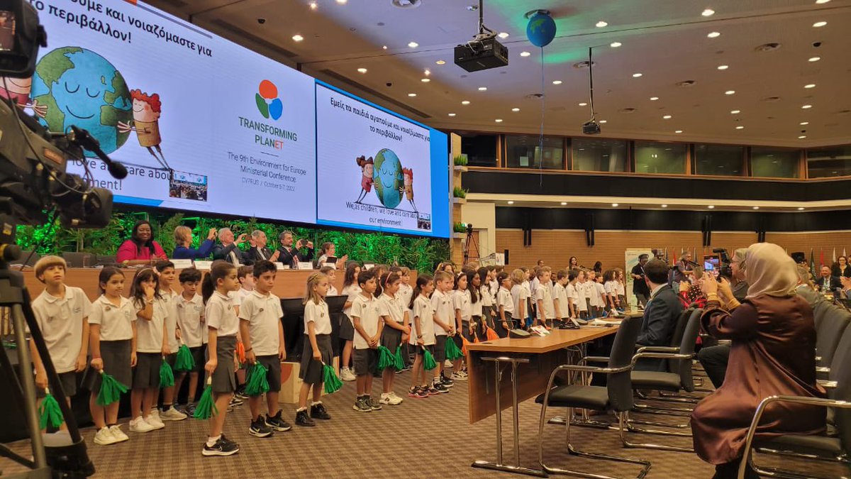 SalinaGrenet's tweet photo. Closing ceremony of the #EnvironmentForEurope conference. Congratulations to #Cyprus 🇨🇾 for being a great host to the many delegates from around the continent! A strong message of solidarity was sent regarding the environmental consequences of the war in Ukraine 🇺🇦 #efe2022 https://t.co/hrZuCZrTWS