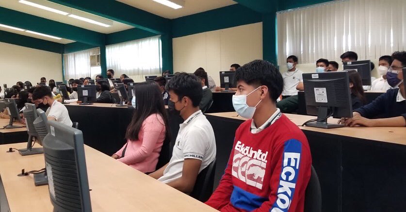 Cobaem_Morelos's tweet photo. 🚀 La comunidad educativa del #P07 de #Tepalcingo de #COBAEM, recibió con mucho orgullo en sus instalaciones, a la primera #Mexicana #AstronautaAnáloga Karen Guerrero Borboa, quien les impartió la ponencia “Estrellas al espacio”, https://t.co/zTuetLihNn