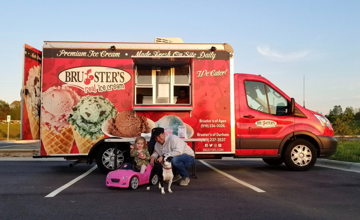 The perfect outing for you and your entire family 💓 Catch us while we’re out again this Saturday (10/8) and get to enjoying our delicious, premium ice cream:

🍨 Mum Fest, 316 S. Front St, New Bern, 10a-6:30p

See y’all soon 😊