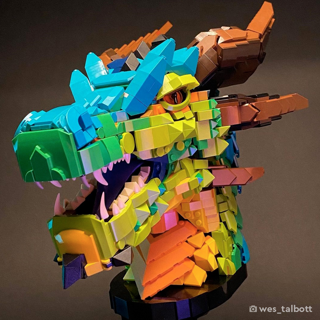 LEGO_Group's tweet photo. This colorful dragon build is pretty terrifying! 🐉

📸 @WesTalbott 

#LEGO #MOC #Dragon https://t.co/d9WZfHTCAW