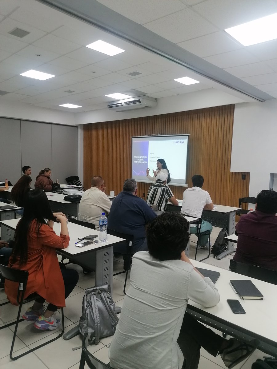 redi_jalisco's tweet photo. No es sobre las ideas. Sino sobre hacer que éstas se vuelvan realidad. 🚀
Esto es #REDiImpulsa Segunda Generación 📍#REDiAMG https://t.co/hMWbfH80mI