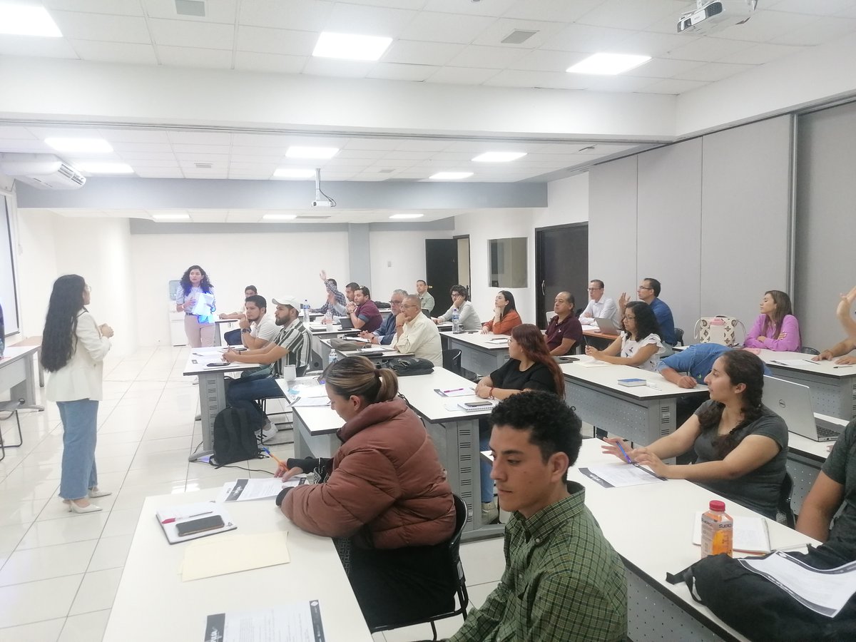 redi_jalisco's tweet photo. No es sobre las ideas. Sino sobre hacer que éstas se vuelvan realidad. 🚀
Esto es #REDiImpulsa Segunda Generación 📍#REDiAMG https://t.co/hMWbfH80mI