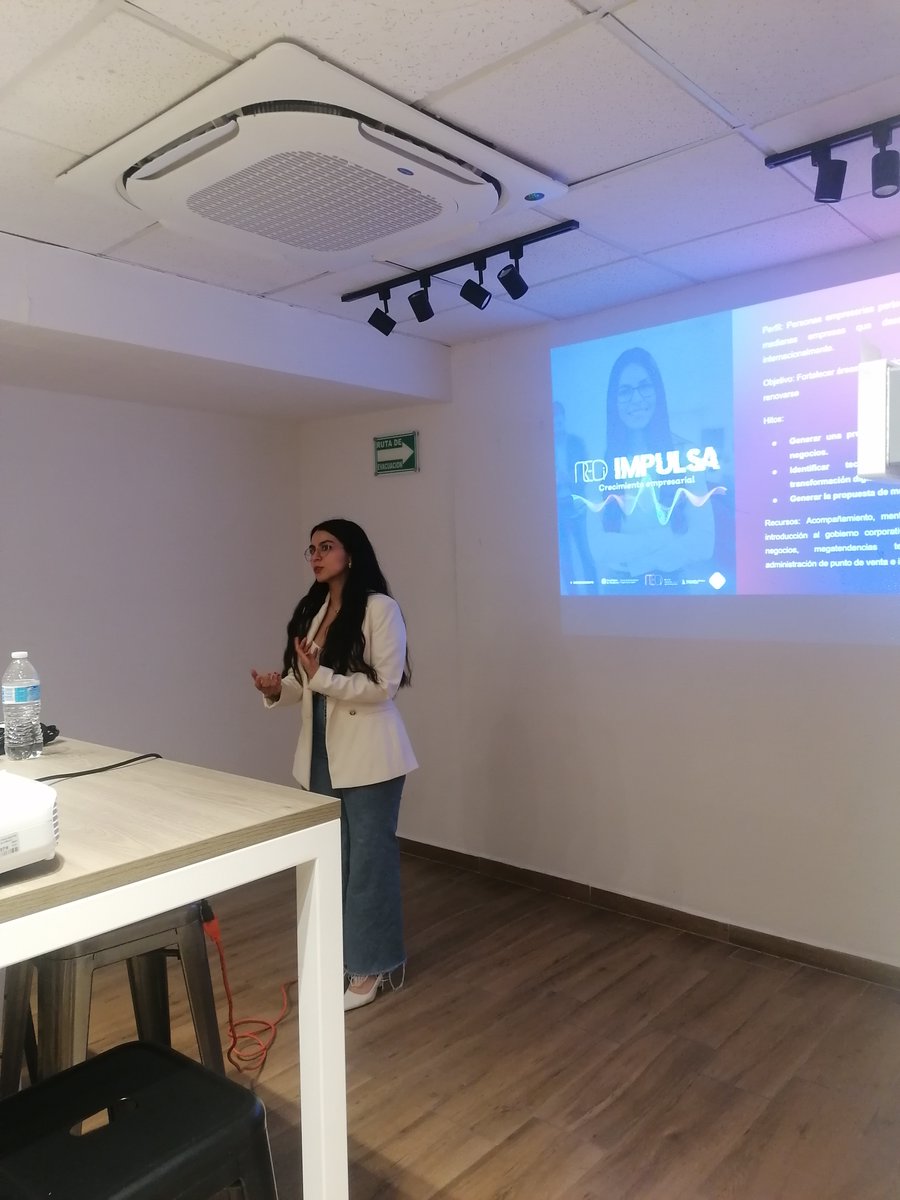 redi_jalisco's tweet photo. No es sobre las ideas. Sino sobre hacer que éstas se vuelvan realidad. 🚀
Esto es #REDiImpulsa Segunda Generación 📍#REDiAMG https://t.co/hMWbfH80mI