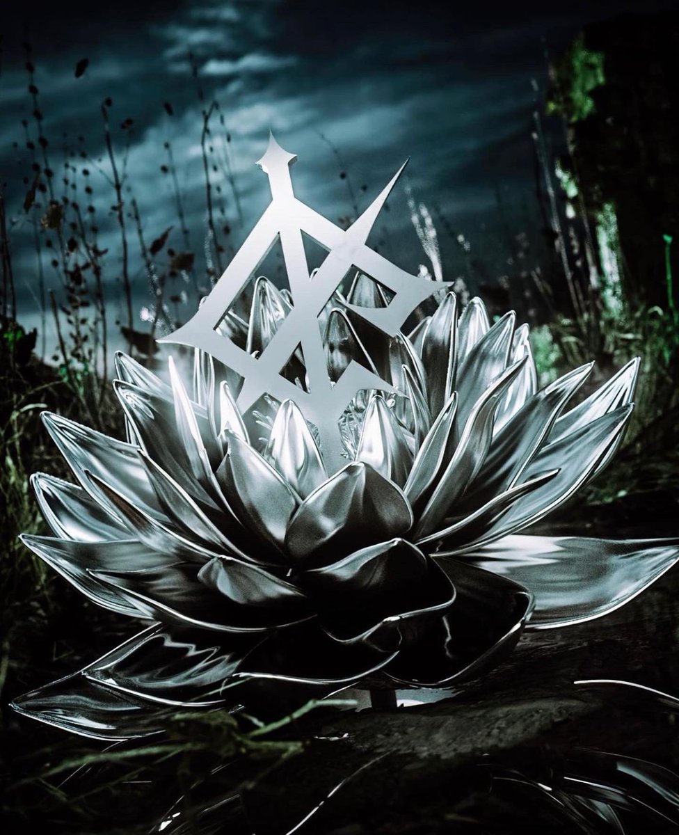 wecameasromans's tweet image. We are just one week away from the release of 'DARKBLOOM'! This album is so special to us and we can't wait to share the rest of it with you. 

What is your favorite song from the ones we have released?

🔹Darkbloom
🕳Black Hole
🗡Daggers
🔻Plagued
💛Golden