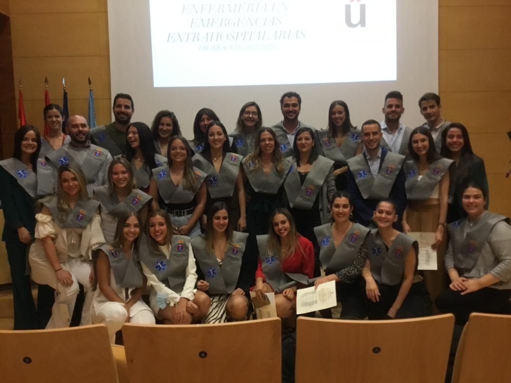 Graduación de la primera edición del Máster de Enfermería en Emergencias Extrahospitalarias de la #URJC qué orgullo de equipo! Enhorabuena a todos ! <a href="/Javier_morill/">Javier Morillo</a> <a href="/APerezAlonso/">Antonio Pérez Alonso</a> <a href="/truji5194/">Raúl Trujillo</a> <a href="/TTorresFer/">Tony Sarmiento Torres</a>