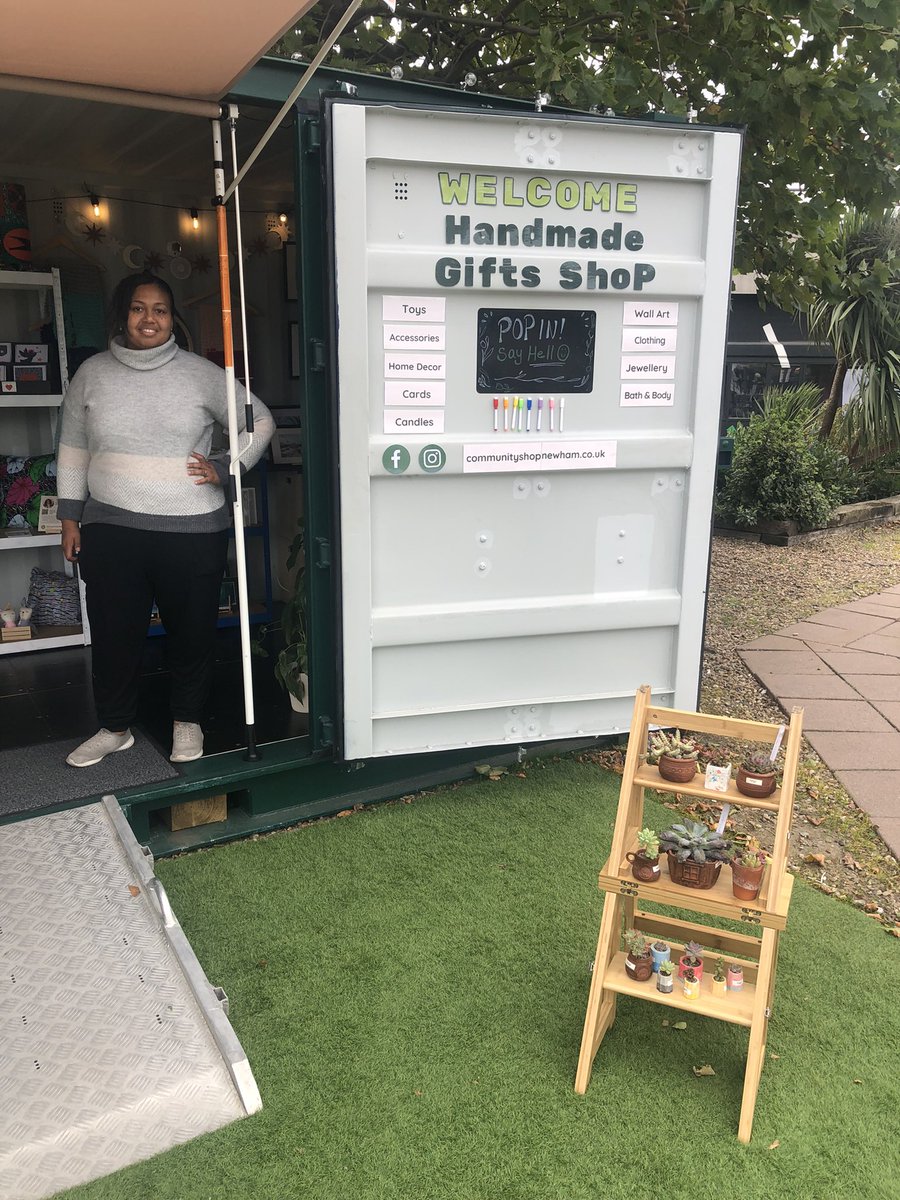 unmeshdesai's tweet photo. @DocksMgmt Just walked past this fascinating gem of a shop next to Nakhon Thai/ City Hall, western end, Royal Victoria Docks, E16. Community gift shop selling products of local artisans.
Please support them!
#RoDMA #CommunityShopNewham @CllrSarahRuiz @NewhamLondon
@NewhamRecorder https://t.co/OOxgMBf4lk