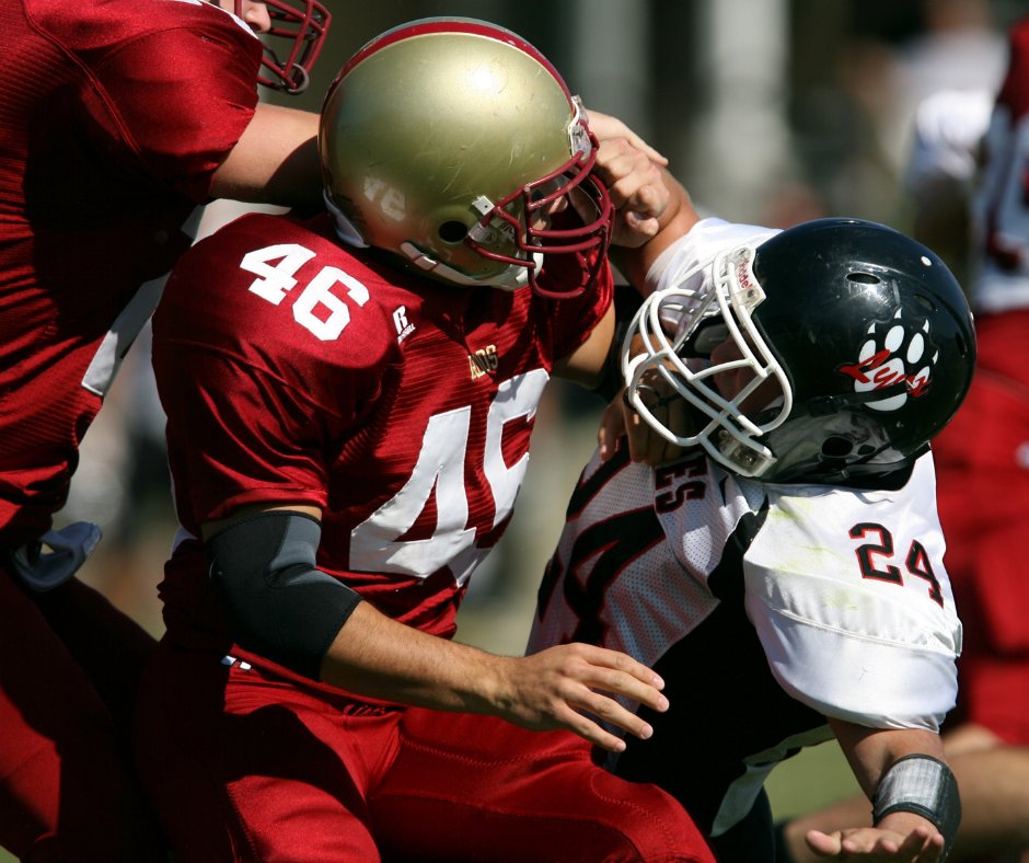 Desert_Pod_Med's tweet photo. Is a family member already on the sidelines because of a football injury? Learn more about the common problems on the field here: https://t.co/8h1rnEV5th
#DesertPodiatricMedicalSpecialists #Podiatry #FootballInjuries #FallInjuries https://t.co/R7zQOT9s8B