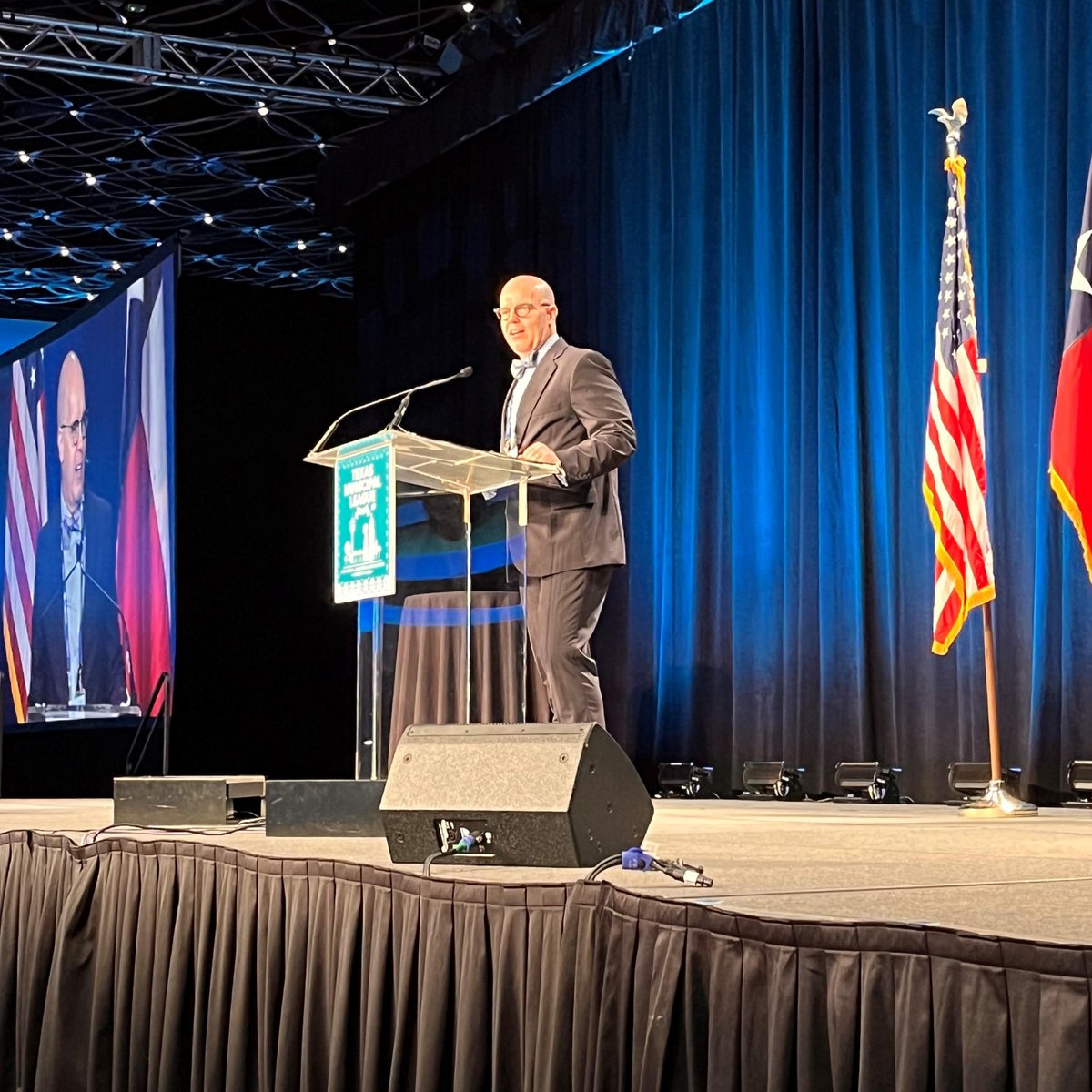 TML_RiskPool's tweet image. #TMLIRP Board Chair Mary Dennis &amp;amp; Executive Director Jeff Thompson spoke about the latest updates &amp;amp; presented a Partnership Award to the City of #GrandPrairieTX for its police department’s Crisis Support Unit during TML Health &amp;amp; Risk Pools’ Breakfast at #TMLAC2022 last week.