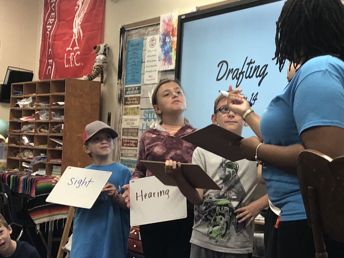 moore_uve's tweet photo. In writing 2day Ms. Johnson used a very creative “hook” 2 engage all learners. The ST’s then continued drafting their personal narratives. They focused on bringing in descriptive language &amp; I witnessed ST’s “showing” what they were seeing, feeling, hearing, smelling, or tasting. https://t.co/N9TQ2bMzSZ