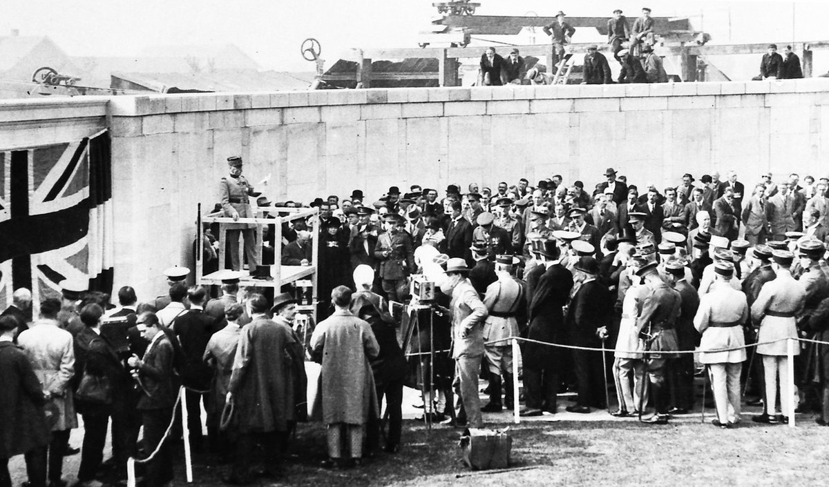 CWGC's tweet photo. #OTD is the 95th Anniversary of the unveiling of the Neuve-Chapelle Memorial.  

The memorial commemorates over 4,700 Indian soldiers and labourers who died on the Western Front during World War One with no known graves.

Learn about Neuve Chapelle here: https://t.co/z0xvBLEyPI https://t.co/BO7O4UhkjC