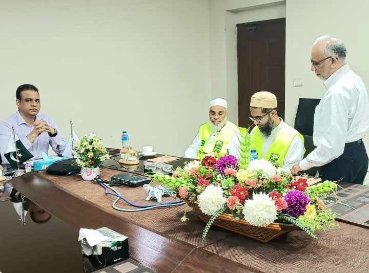 Baitussalam_Org's tweet photo. BAITUSSALAM 🤝 PIFFA
The Pakistan International Freight Forwarders Association (PIFFA) has joined Baitussalam “BAHAAL PAKISTAN” campaign for the rehabilitation of flood affected communities.
#Baitussalam #PIFFA #BahaalPakistan #BaitussalamUSA #BaitussalamUK #BaitussalamCANADA https://t.co/Y4C0AhqOwa