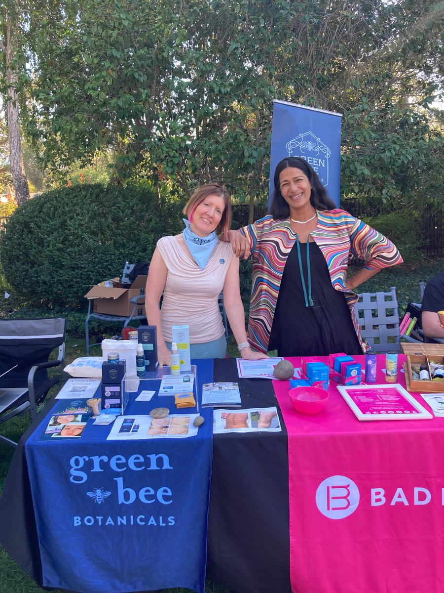 BadMommyEdibles's tweet photo. Did you catch us at the Contra Costa Cannabis Affair?
We loved sharing wellness tips with @heygreenbee and hanging out on the afterparty bus with our kindred spirit @ladygemini_ca Shoutout to @herbnjoy_ca @RossmoorWC for making it happen.
#badmommy #coconorml #contracostanorml https://t.co/0tTRAJpywX