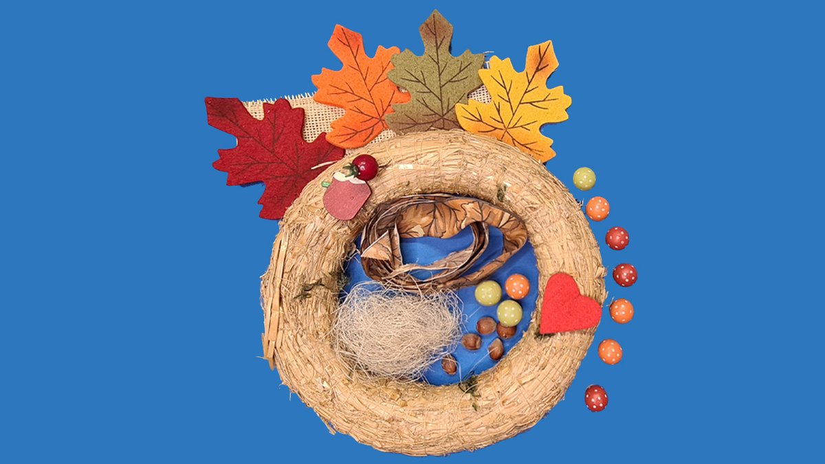 suni_suniflower's tweet photo. ❤️Autumn Wreath ❤️Economical Decorating Idea For Fall Using Simple Materials 
*Check out the finished wreath here:
https://t.co/Uxnt8fwe9G

 #decor #AutumnVibes #wreath #herbstkranz #autumnfalls #guirlanda #outono #coronadeotoño #couronne #FYP #fypシviral #fall #Autumn #home https://t.co/RE0PwqjKsv