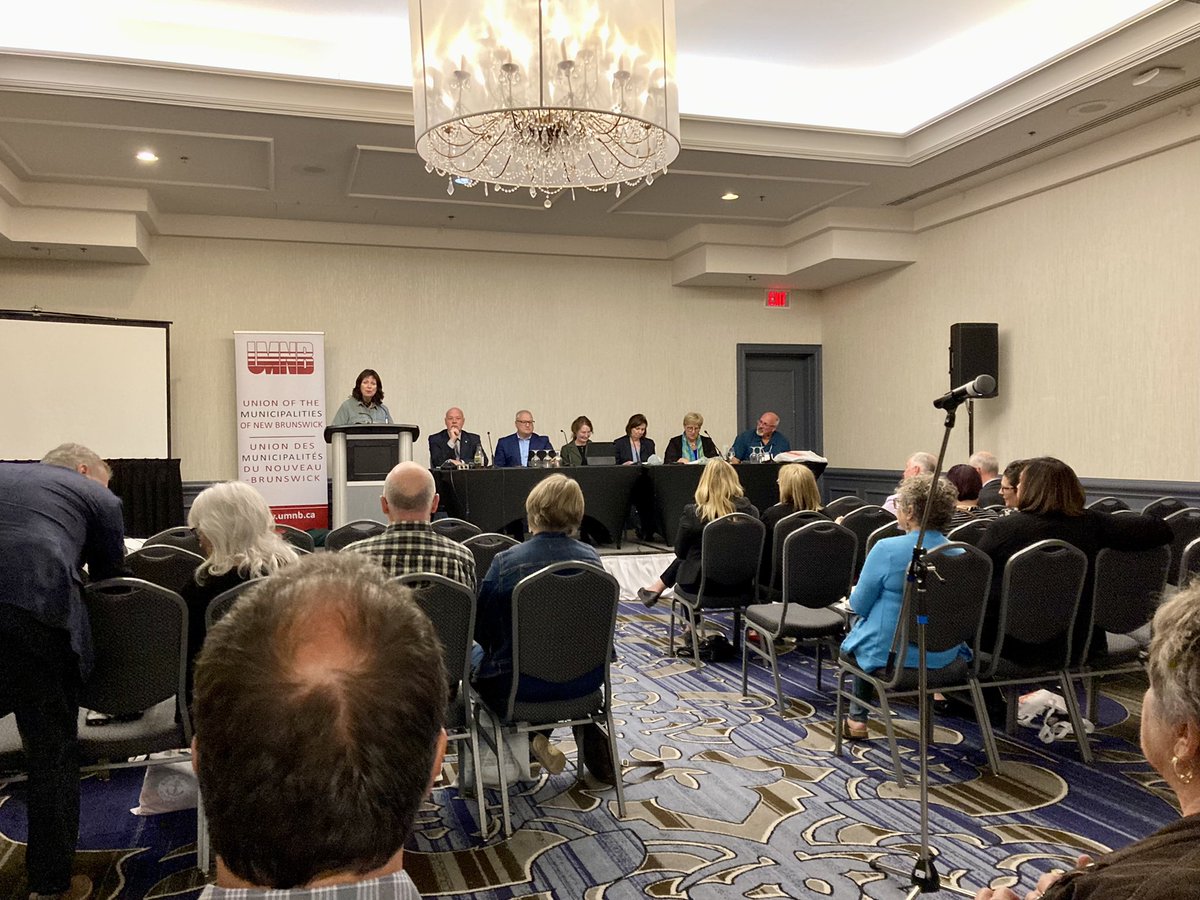 Ward3Riverview's tweet photo. @MunicipalNB conference: “How does the provision of health care need to change in NB? How do we find better ways for residents to access primary care, and how can that be achieved?” @CassistaCecile @AndrewJLeBlanc1 @SarahMurphy2021 @AlexScholtenNB @nbmurph @SackvilleBlack https://t.co/NqXiSZOPdk