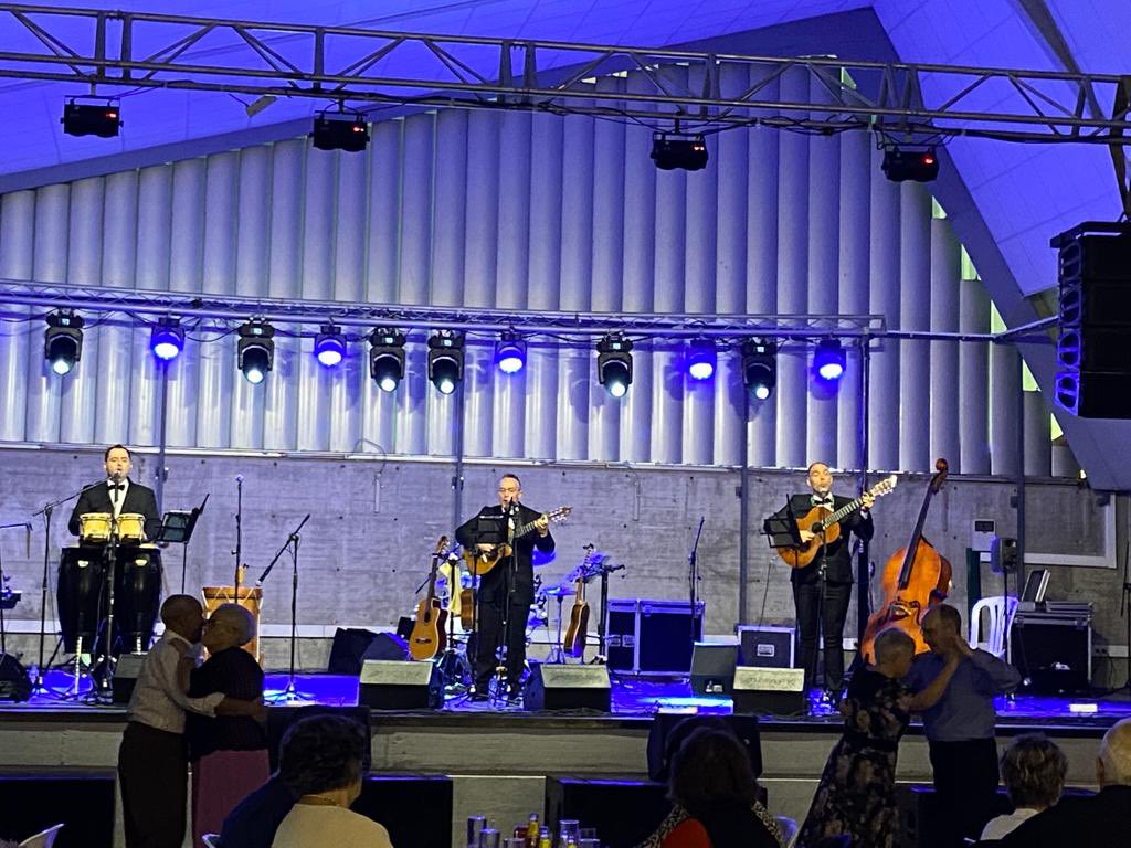 soncalson's tweet photo. Gracias a toda la gente de Moriles que nos acompaño anoche y los que salieron a bailar con nuestra música, la música de todos.
https://t.co/3mHgDpoYTU
#soncalson #mamanager #InstitutoProvincialdeBienestarSocial #diputacióndecórdiba #cultura #música #boleros #zambas #moriles https://t.co/l6OQRU2d2D