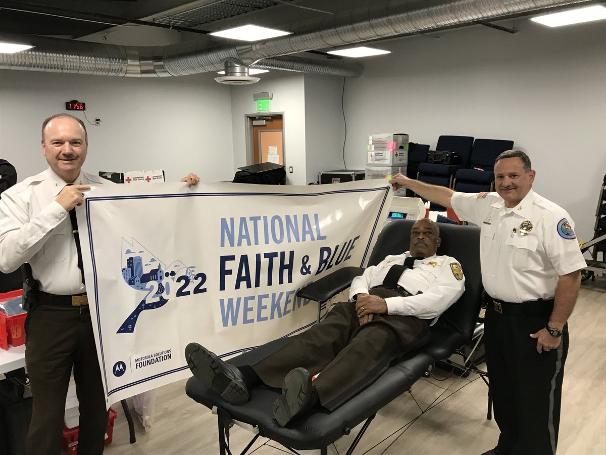 RobLiberati's tweet photo. The Landover Hills Police Department is excited to share Faith and Blue with the Red Cross &amp; Inglesia Roca da la Enternidad for a blood drive in Landover Hills.  Joined by our partner, the Prince George’ County Sheriff. #FaithandBlue #FaithandBlue2022 #Landoverhills #LHPD https://t.co/OpCQ6NgpNF