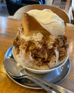 Spring4718's tweet image. Pulp Grapefruit Jelly Cream
Kaohsiung (black honey and pudding)

I didn't get the timing right last year
couldn't eat
grapefruit shaved ice

With pink grapefruit
beautiful ✨ cute 🥰
happy💗

Refreshing with pulp
Sometimes sweet cream♡
The texture of jelly is also ◎
Delicious