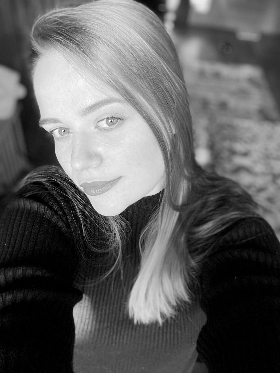 OlgaStaya's tweet photo. Ну и чего бы себя не скинуть,давно же не виделись😂😊❤️ https://t.co/V8nHIx1HXg