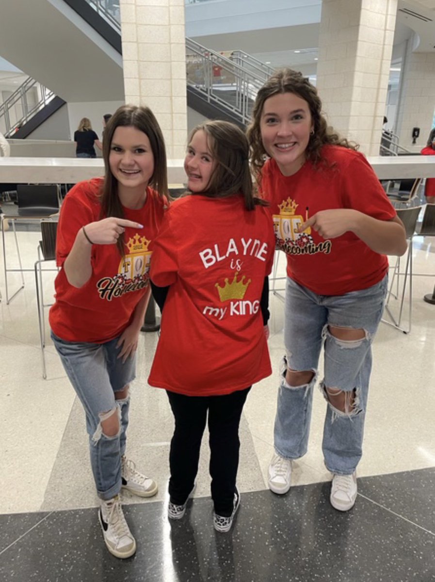 Everyone come support our buddy Ariann at the homecoming football game tonight! The game starts at 7, and the queen is announced at halftime! 🤍👑