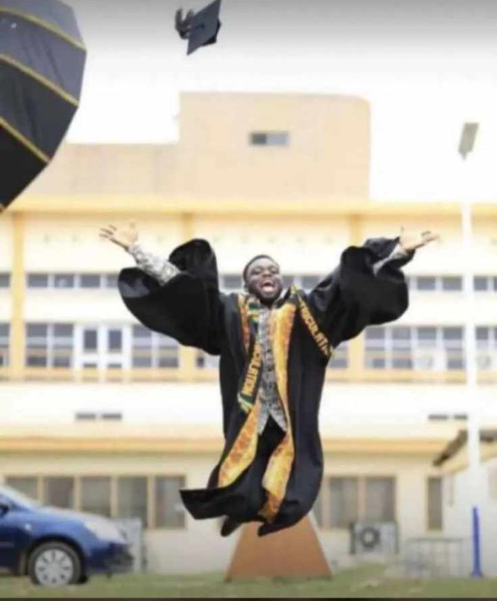 voiceofugbs's tweet photo. When you get a C+ in Business Maths UGBS 202😹
#Resultsloading https://t.co/edYXHhUPdO