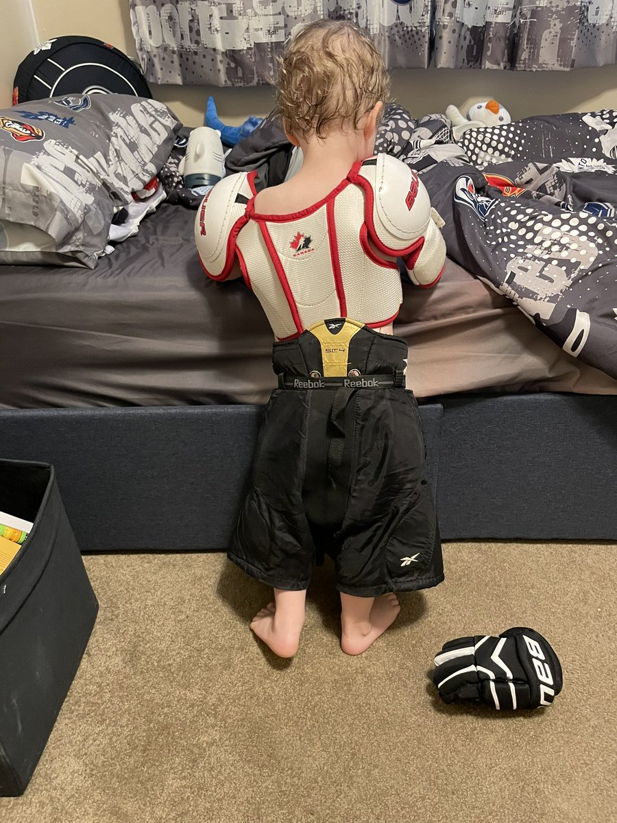 coach_hotte's tweet photo. @Senators @BradyTkachuk71 @drrakebatherson this little Sens fan will need to grow before he can play hockey next winter https://t.co/1vontsTyp1