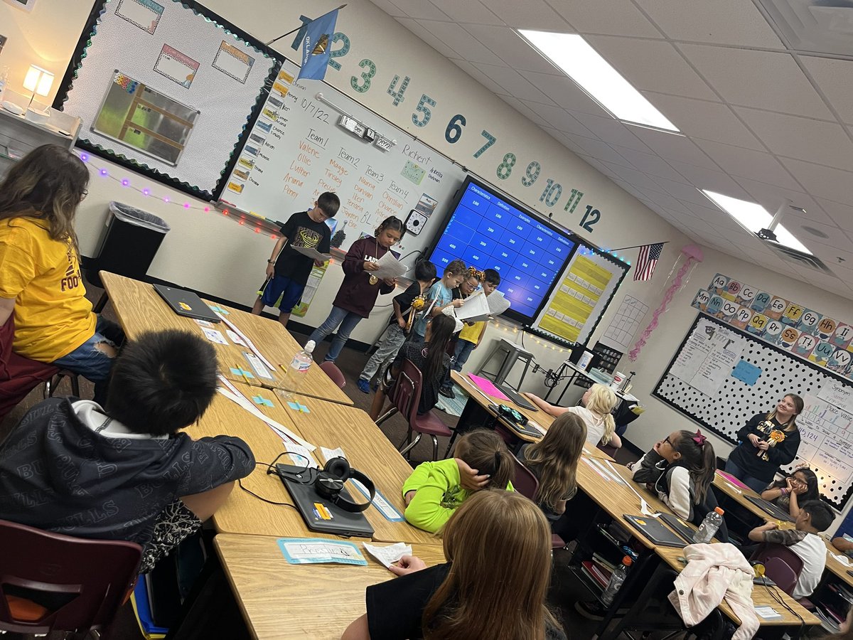 MsKGifford's tweet photo. I am so proud of each and everyone of these kiddos! We performed a readers theater for 4 3rd grade classes today and they rocked it! Thank you @OylersClass Mrs.Moore, Mrs. Richert, and Mrs. Williams #swelem #cpsreds #RTI https://t.co/BRKrKWKcIP