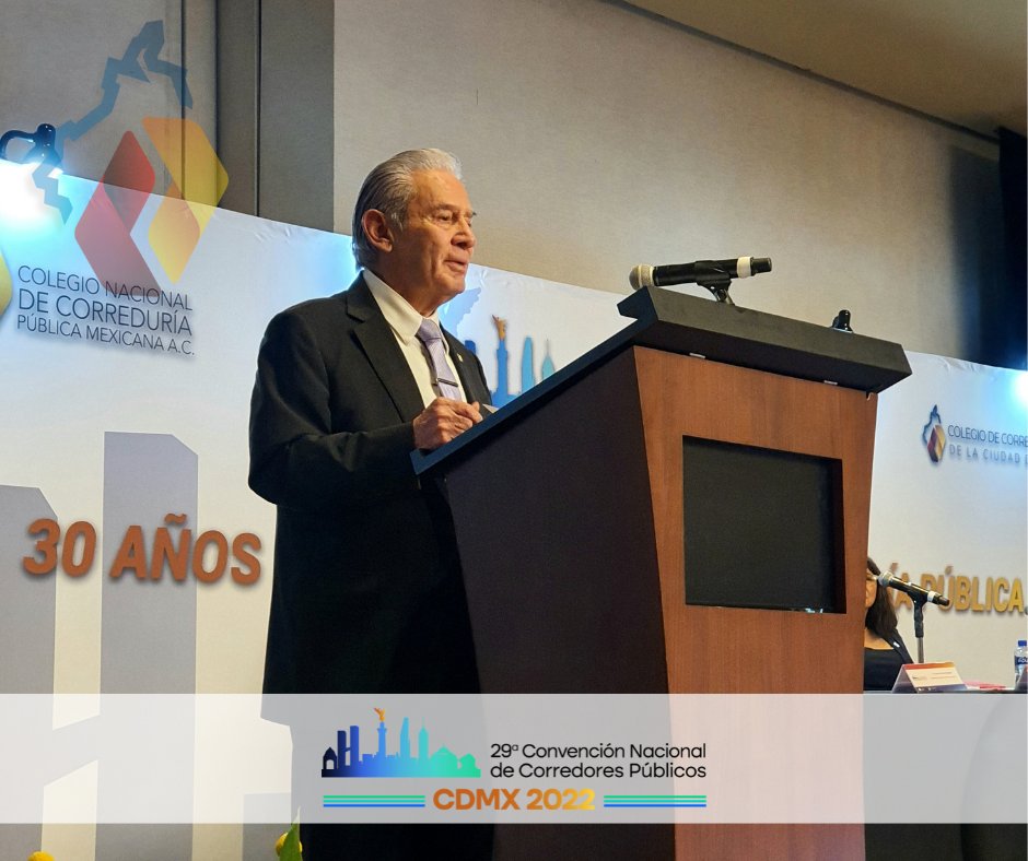 colegio_df's tweet photo. El día de hoy, en el ciclo de conferencias nos honro con su presencia el Dr. Jesús de la Fuente Rodríguez, Presidente de la @cnbvmx, quien amablemente destaco su compromiso con las y los Corredores Públicos de la CDMX.

#cdmx #ConvenciónCorreduría #30añosLeyCorreduría #cdmx2022 https://t.co/3tBtkgTB1i