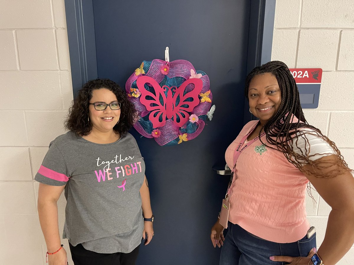 BMSPatriots's tweet photo. Funtastic Fridays! #PinkoutFriday #PinkFriday ๐๐๐ธ https://t.co/e01agJrHhz