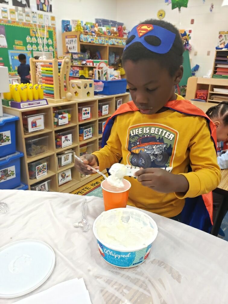 MtCarmelES_HCS's tweet photo. Day 4 of #GaPreKWeek was Superhero day, making the Perfect Peach milkshake and learning about the parts of the peach! @iammrsbolds
@HenryCountyBOE @KrystalLRichter @cmjonesx2 @Mr_Bsclass @ShandraSupports
#ExpectEarlyLearningHCS #MustangsRock https://t.co/5PbJyALKAt