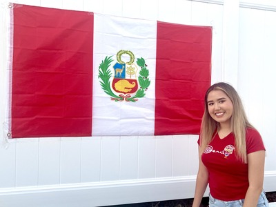 .@UCSanDiego structural engineering student and @SHPE chapter president Milena Salazar shares what her Peruvian heritage means to her for Latinx Heritage Month! And she highlights @UCSDIdea's role in her success: today.ucsd.edu/story/stronger…