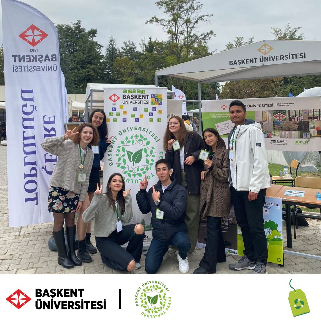 Başkent Üniversitesi Çevre Topluluğu olarak biz de topluluk tanıtım fuarında standımızı açtık ve yeni arkadaşlarımızla tanıştık, topluluğumuz hakkında bilgi verdik. İlgilenen tüm arkadaşlarımıza ilgileri için teşekkür ederiz!
