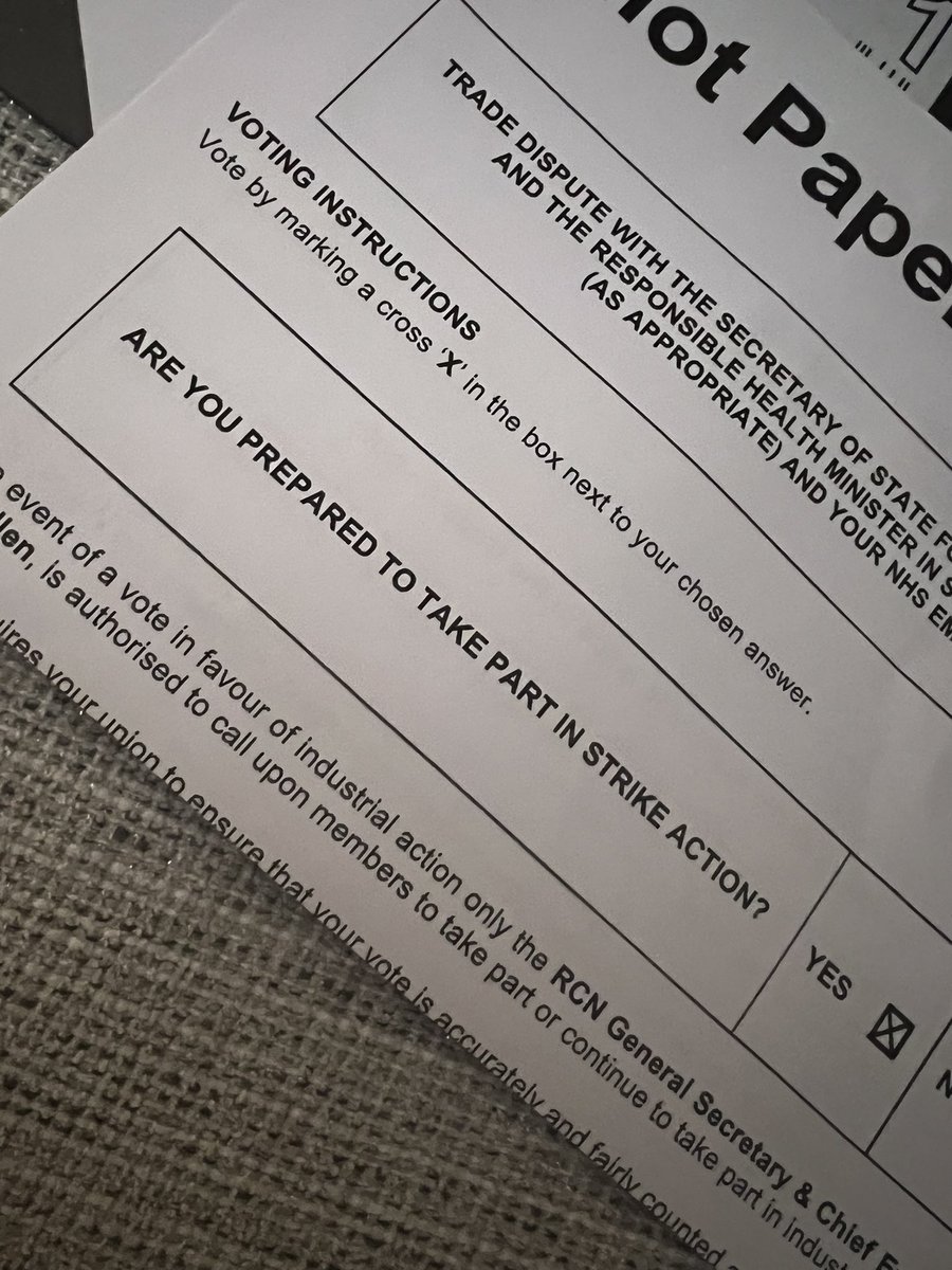 RoxyWilding's tweet photo. Please please register your vote #RCN #NursesStrike #notfairnotsafe https://t.co/aPGZkWwZmZ