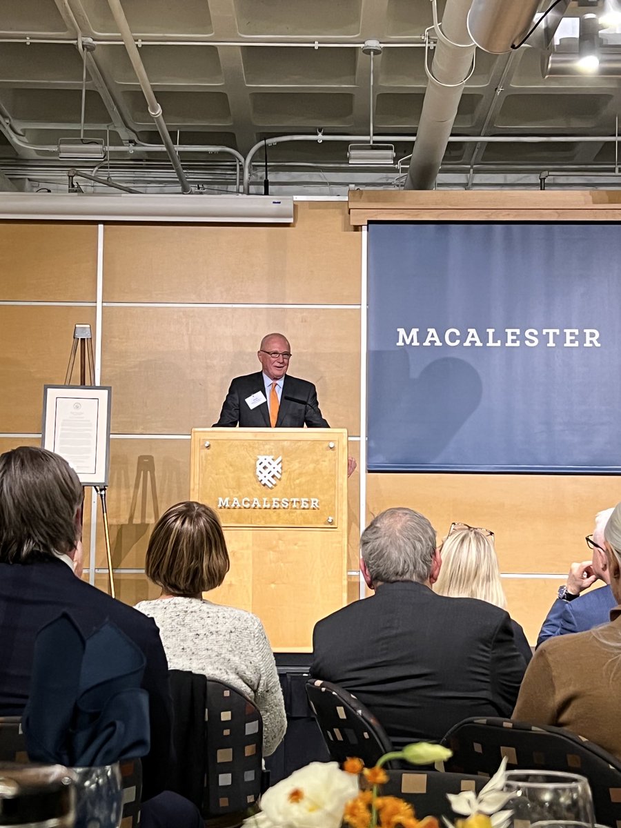 Amplify_SB's tweet photo. Grateful to spend last night with so many loved ones as my dad, Mark Vander Ploeg, was honored for lifetime service to his alma mater, ⁦@Macalester⁩. The evening was a tribute to teaching, learning and community, and reminded me what a privilege it is to serve others! https://t.co/MQALEWOHXX