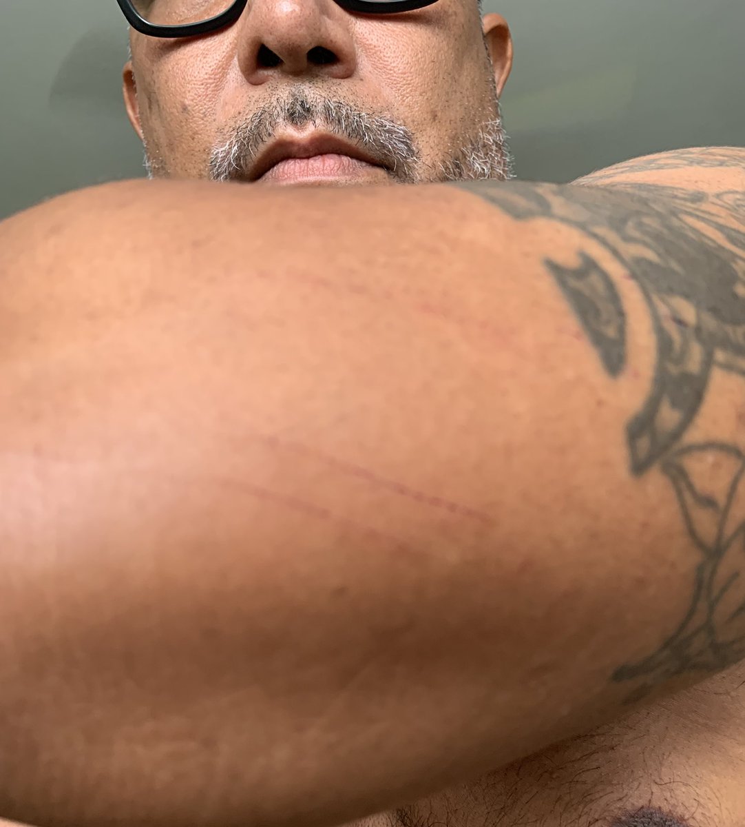 brandnewmachine's tweet photo. Thinking of getting these scratches that Blu gave me tatted on me. #RIPBlu https://t.co/CTtscSsHMw