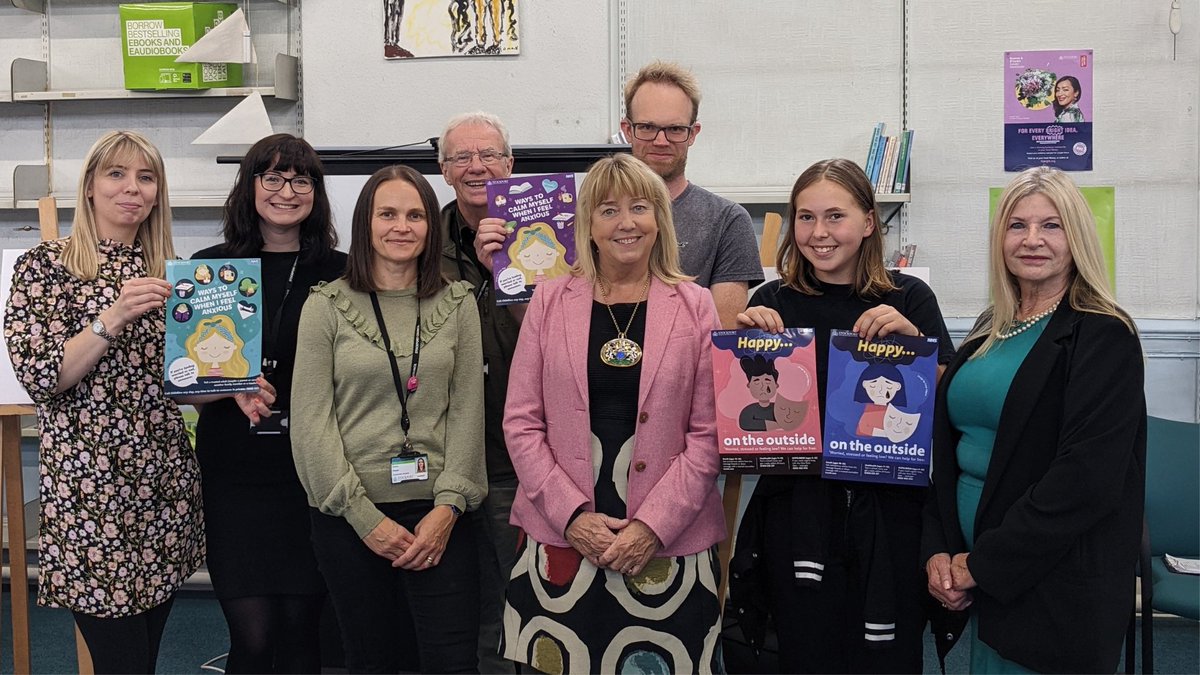 StockportMBC's tweet image. "It helped to know I wasn’t alone ... I know that if I’m having a bad day, I have the tools I need and can draw my feelings on paper."

How the winners of the Beacon Counselling #StampOutStigma Competition are helping other young people across the borough: orlo.uk/iFjhb