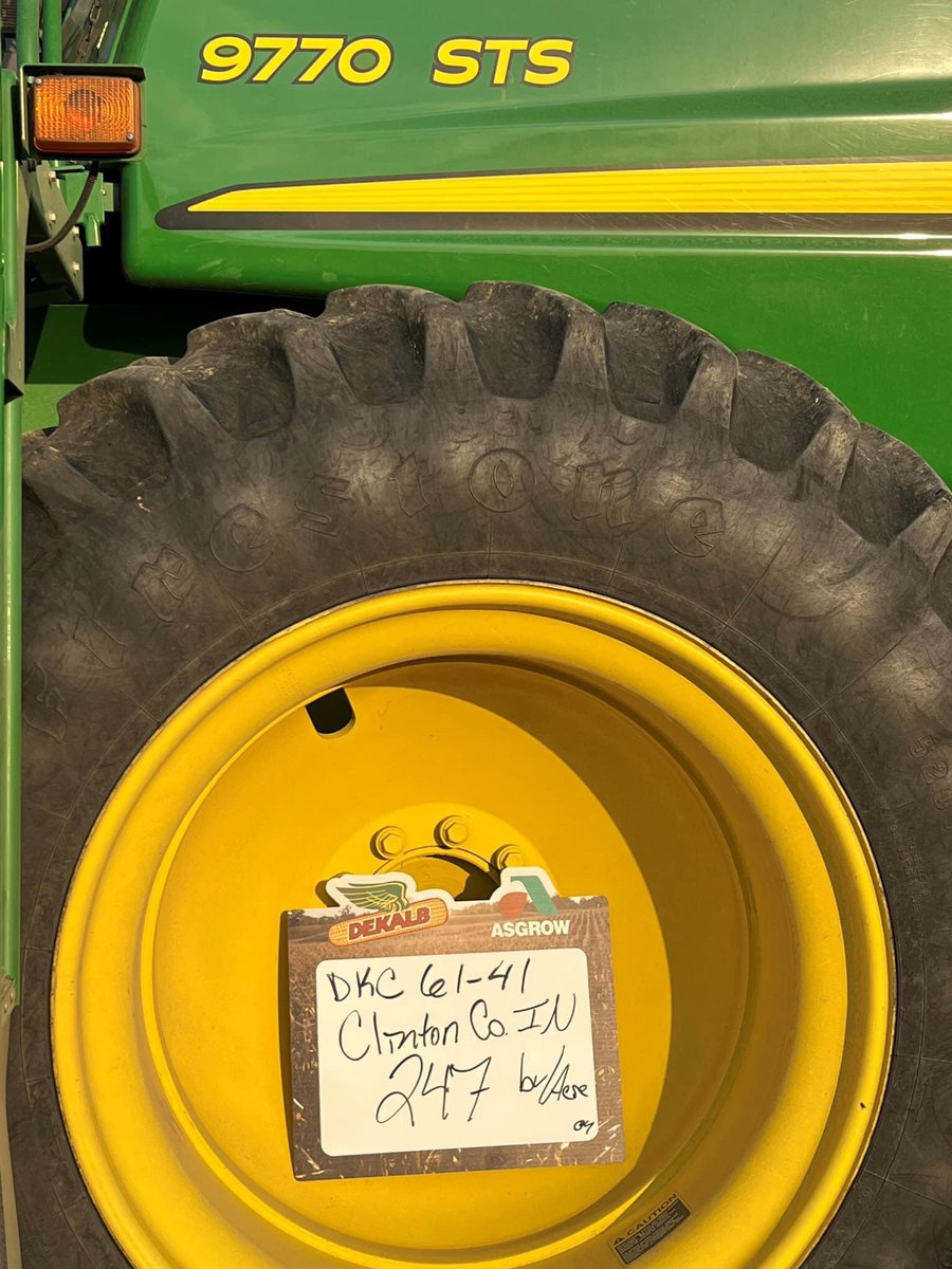 DKAS_NIN's tweet image. #DEKALB DKC61-41RIB doing what it does in Clinton County, Indiana pulling in 247 bu/A at 21% moisture! Thank you to George Madison at @CoAllianceCoop Frankfort for your #SignsOfSuccess! #WinningHasRoots #Harvest22 #BayerUp @Asgrow_DEKALB @Bayer4CropsUS