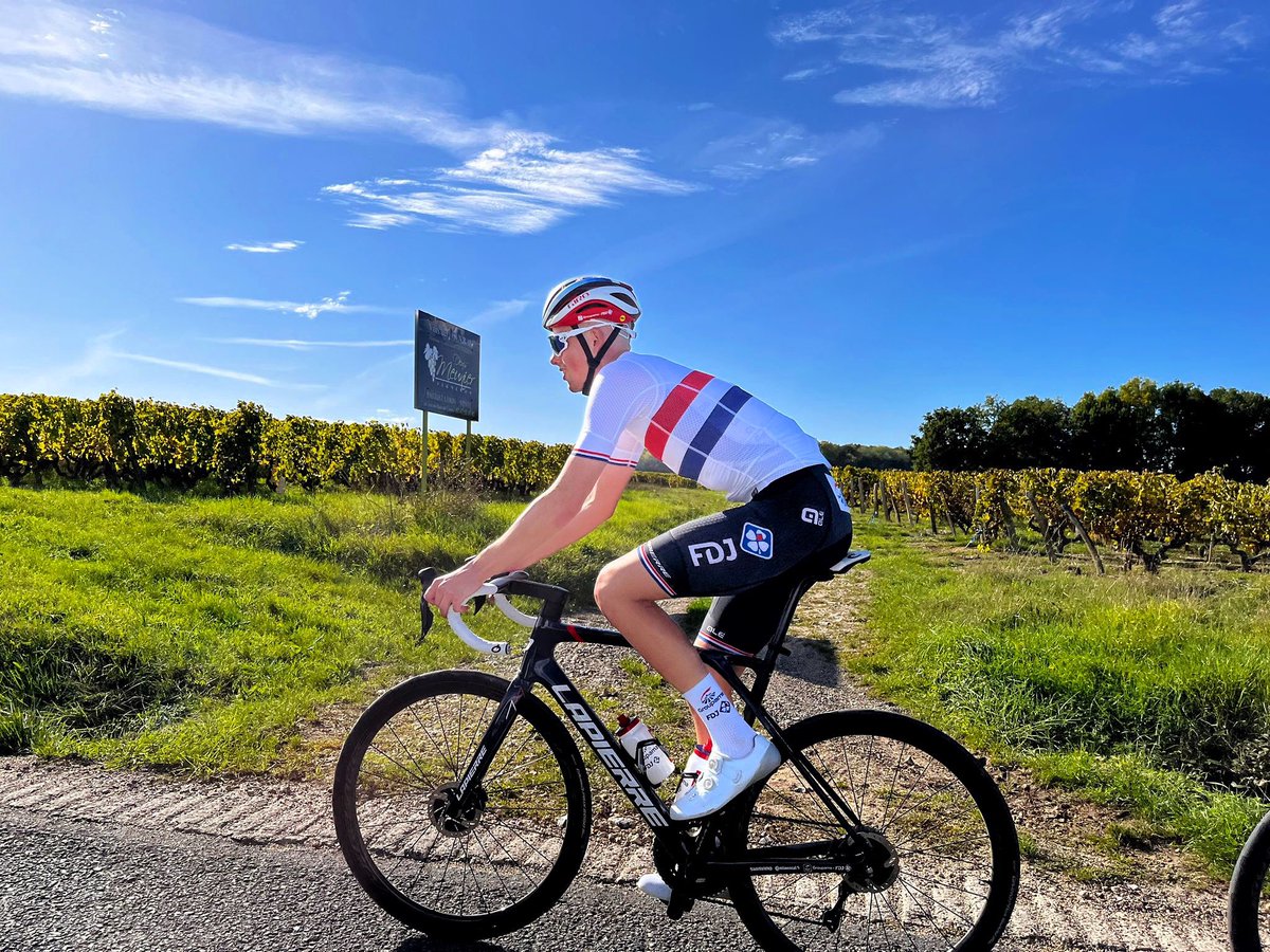 First and probably the last race in this u23 jersey this Sunday at Pairs Tour 🔥

#raynerfoundation @DaveRaynerFund