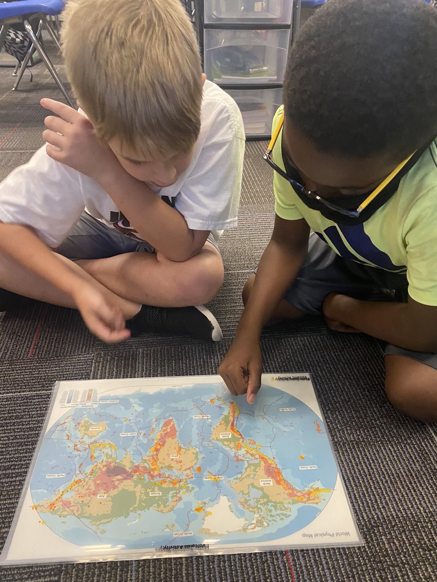 Blowing some 4th grade minds with these <a href="/PLTWorg/">Project Lead The Way</a> maps showing the relationship between the location of plate boundaries, volcanic activity, and earthquake activity! 🤯🤯🤯 <a href="/DarnabyElem/">Darnaby Elementary</a> <a href="/TulsaUnionSTEM/">TulsaUnionSTEM</a>