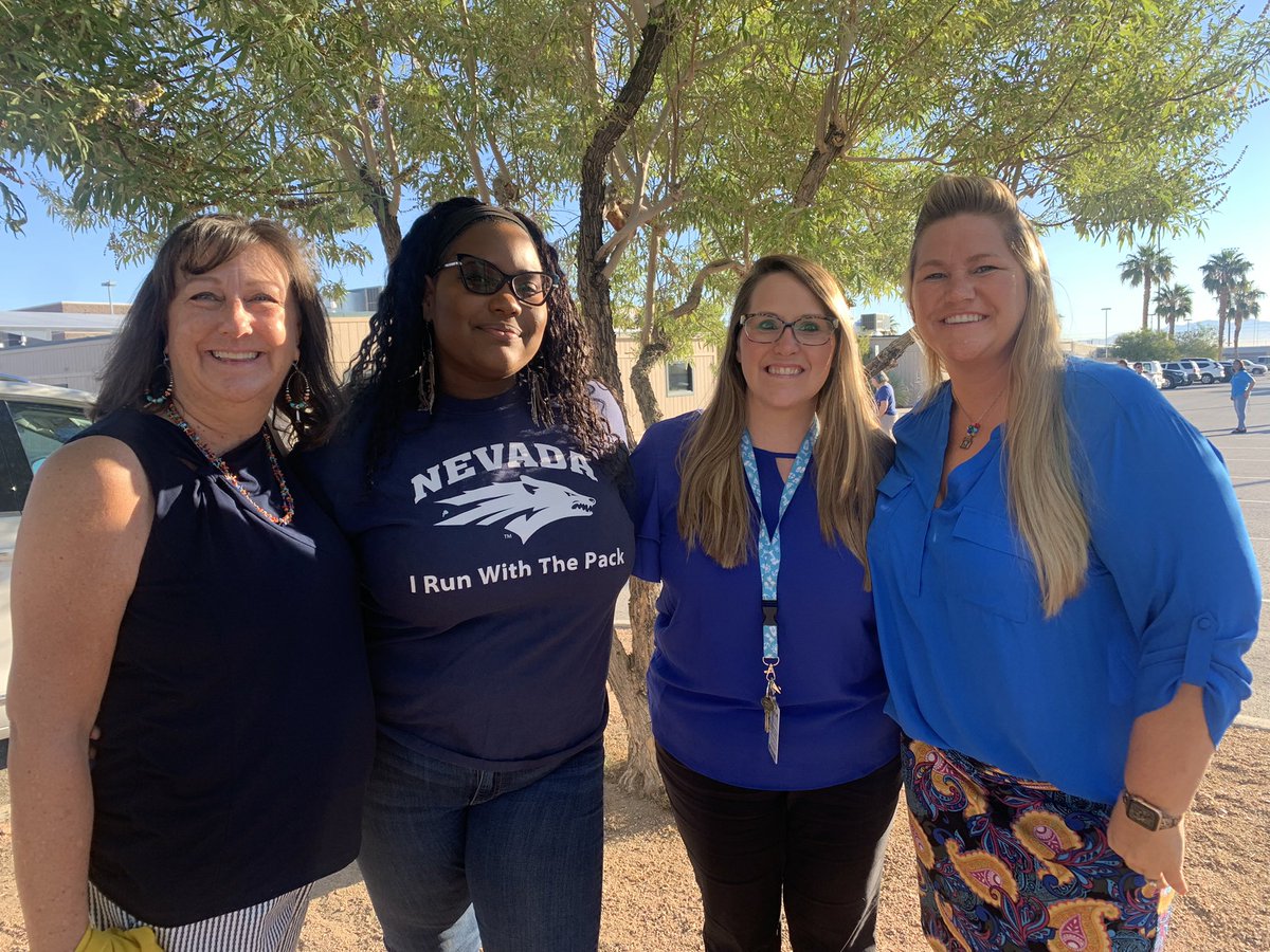 danacrowley228's tweet photo. Region 1 wearing our blue shirts proud today #CCSDGetYourBlueOn #CCSDRegion1 #CCSDWeekOfRespect #CCSDBeAnUpstander https://t.co/i3l1U6ZvUm