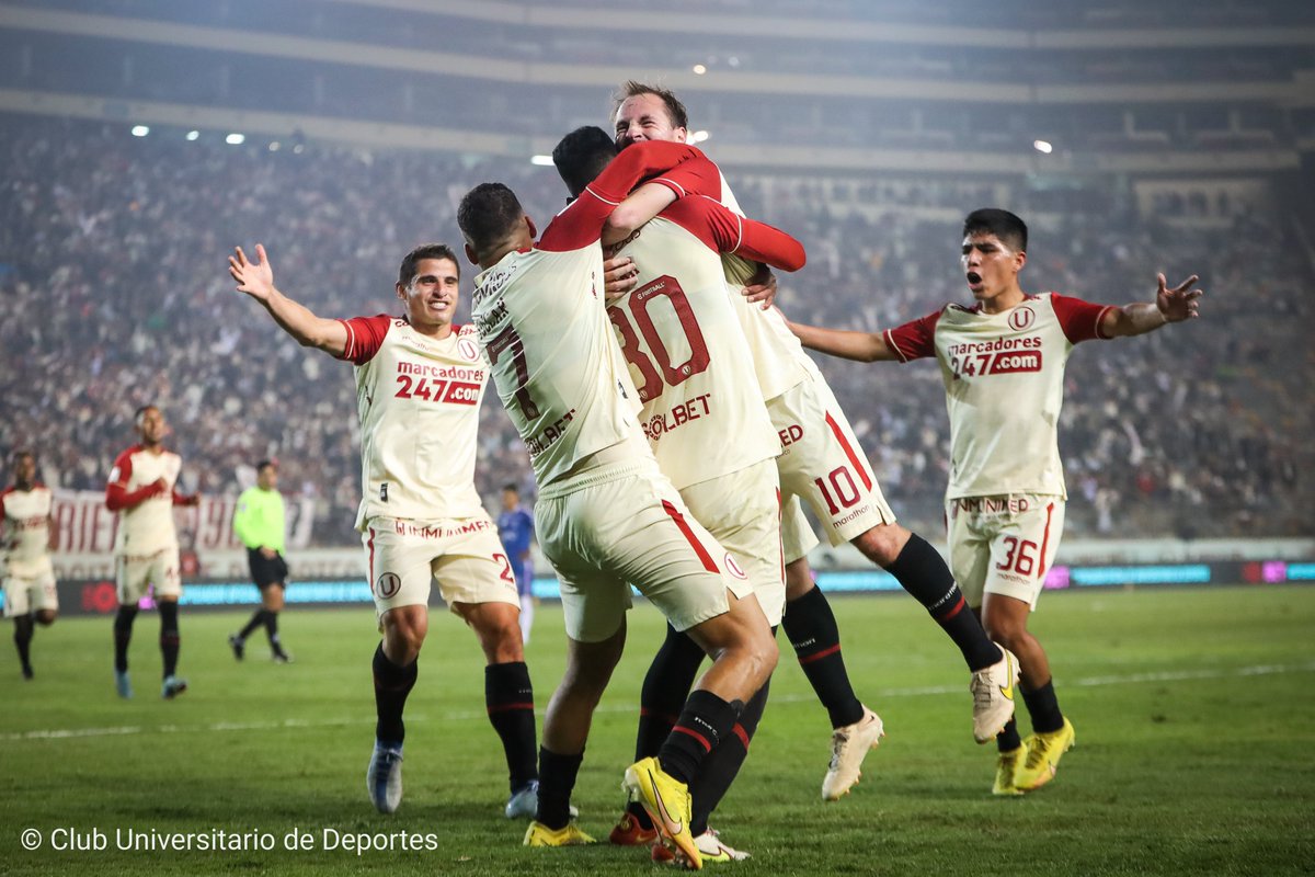 Universitario's tweet photo. 🤜 𝗧𝗢𝗗𝗢𝗦 𝗝𝗨𝗡𝗧𝗢𝗦 𝗘𝗦𝗧𝗘 𝗗𝗢𝗠𝗜𝗡𝗚𝗢 🤛

#YDaleU https://t.co/B5o8Rfna3j