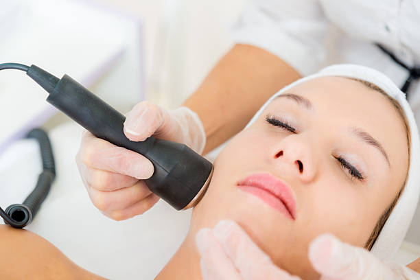 SlimUpNYC's tweet photo. Several facial rejuvenation options available at Slim-Up NYC include Venus treatments. Venus Viva is for acne scars and wrinkle removal. Venus Freeze Plus provides face and neck lifting via radio frequency. Venus Glow provides a hydrating facial with serums. https://t.co/yhPAT6hVHK