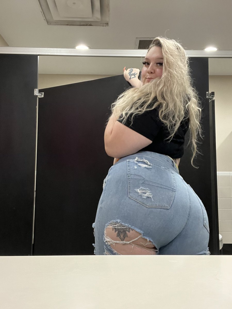 acacia ️‍🔥 on Twitter: "ASSSSS THREAD • public or vanilla on or OFF